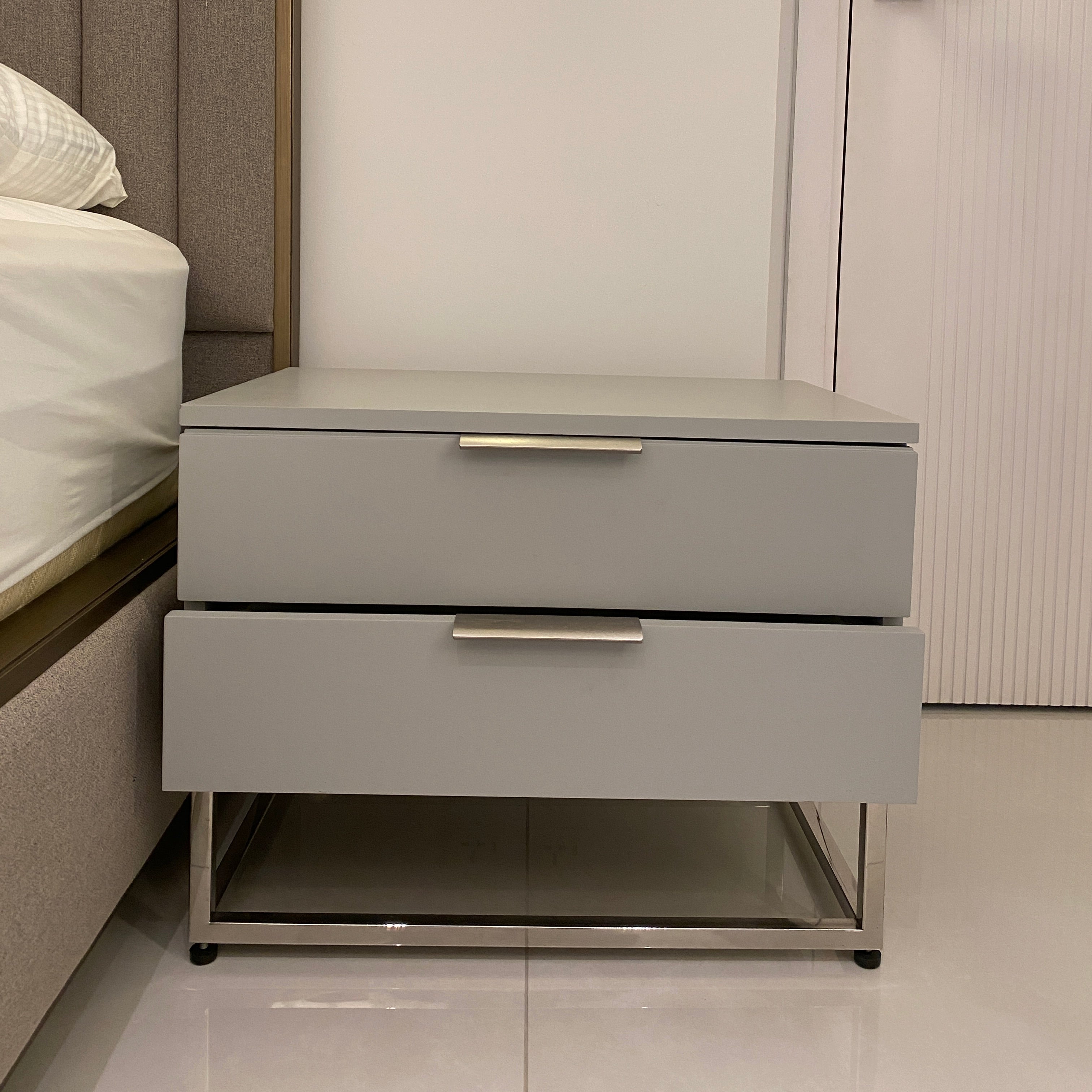 RANIA NIGHTSTAND