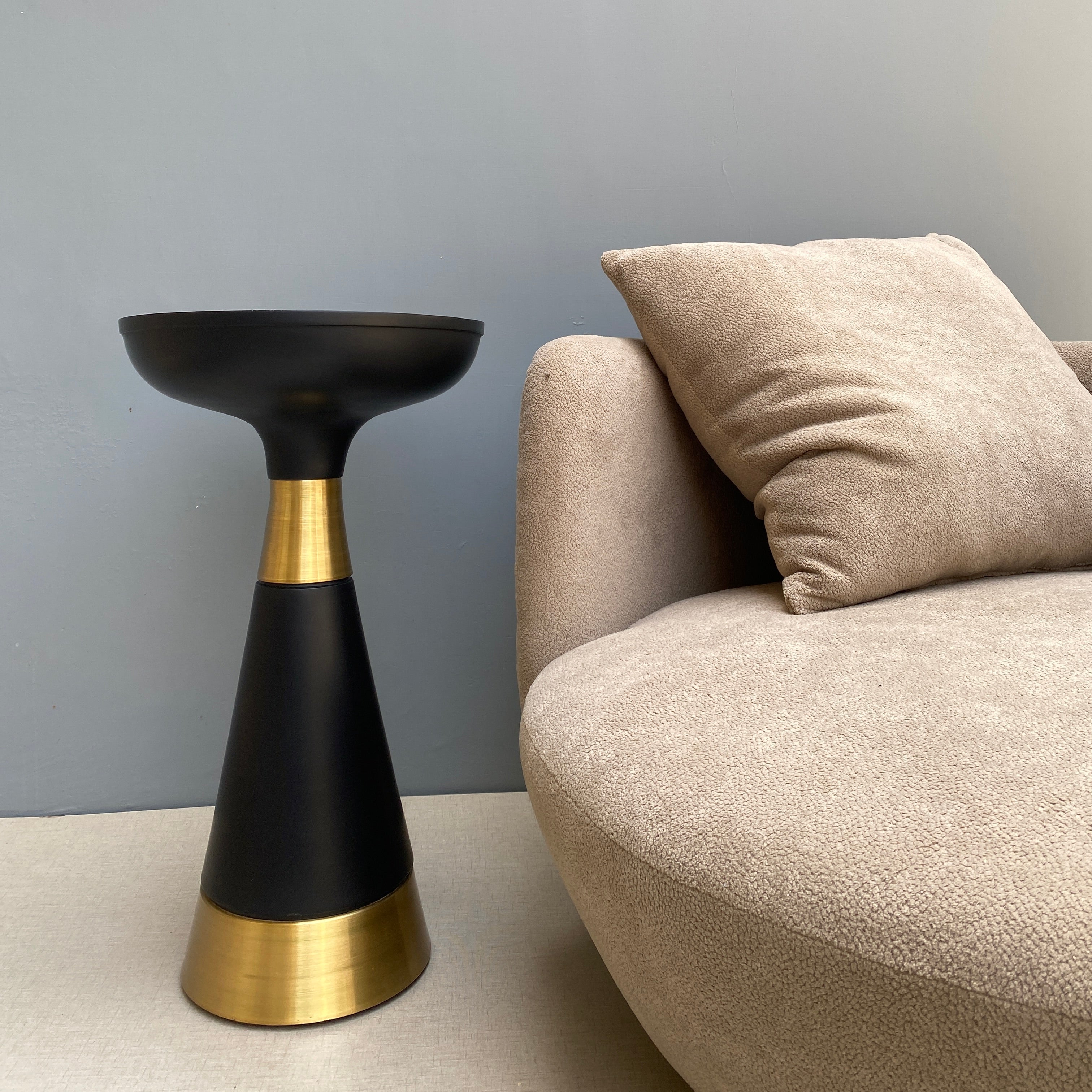 ROXANNE END TABLE