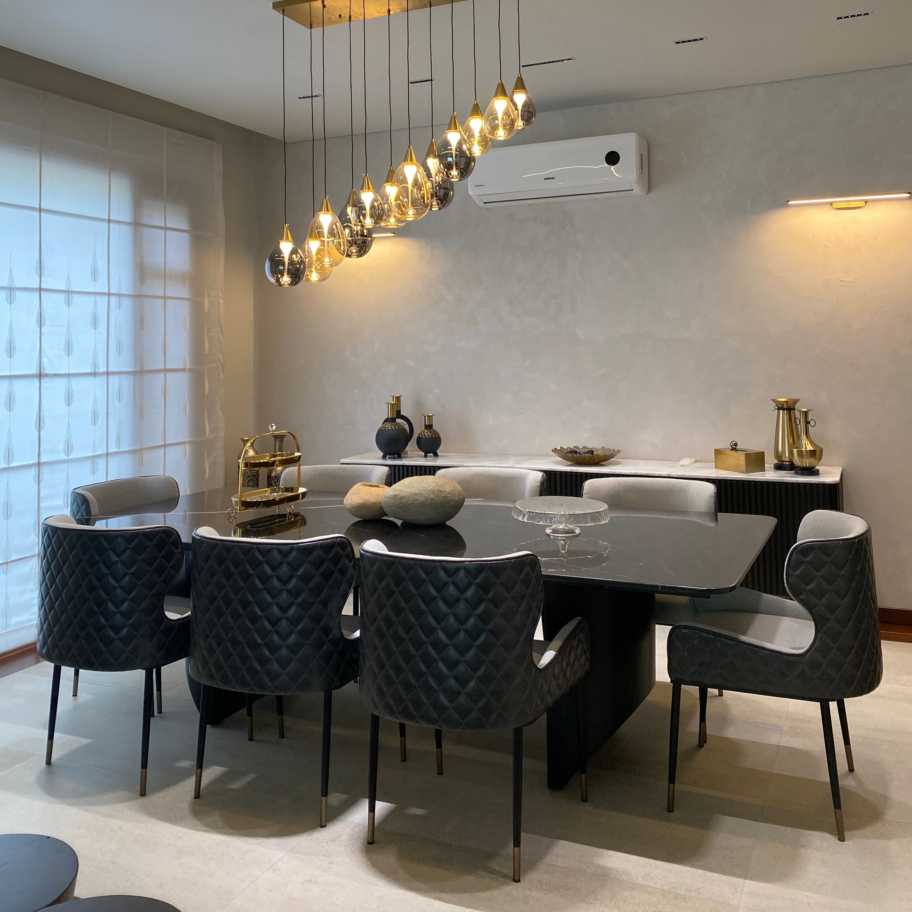WEDGE DINING TABLE