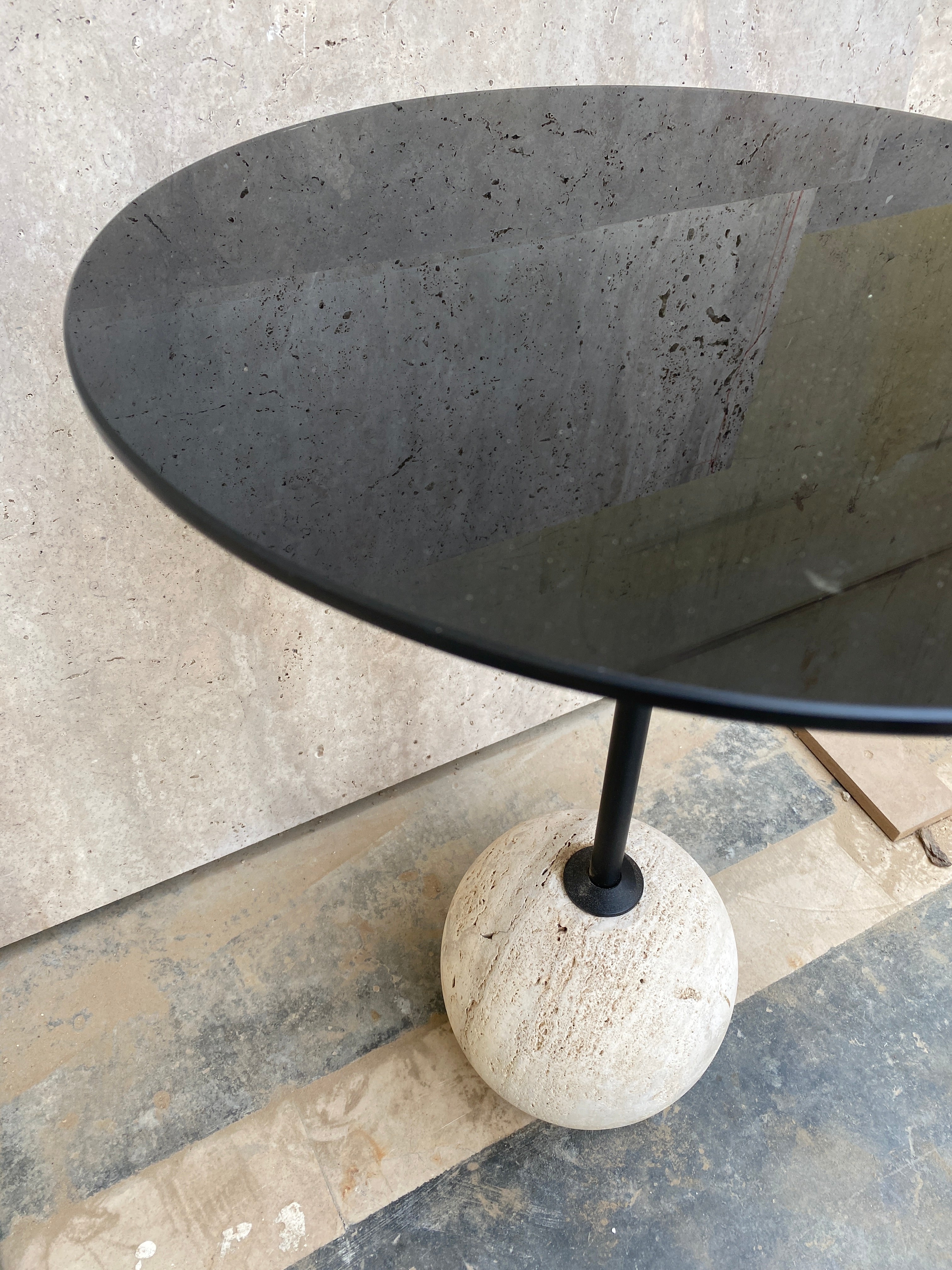 BALL END TABLE