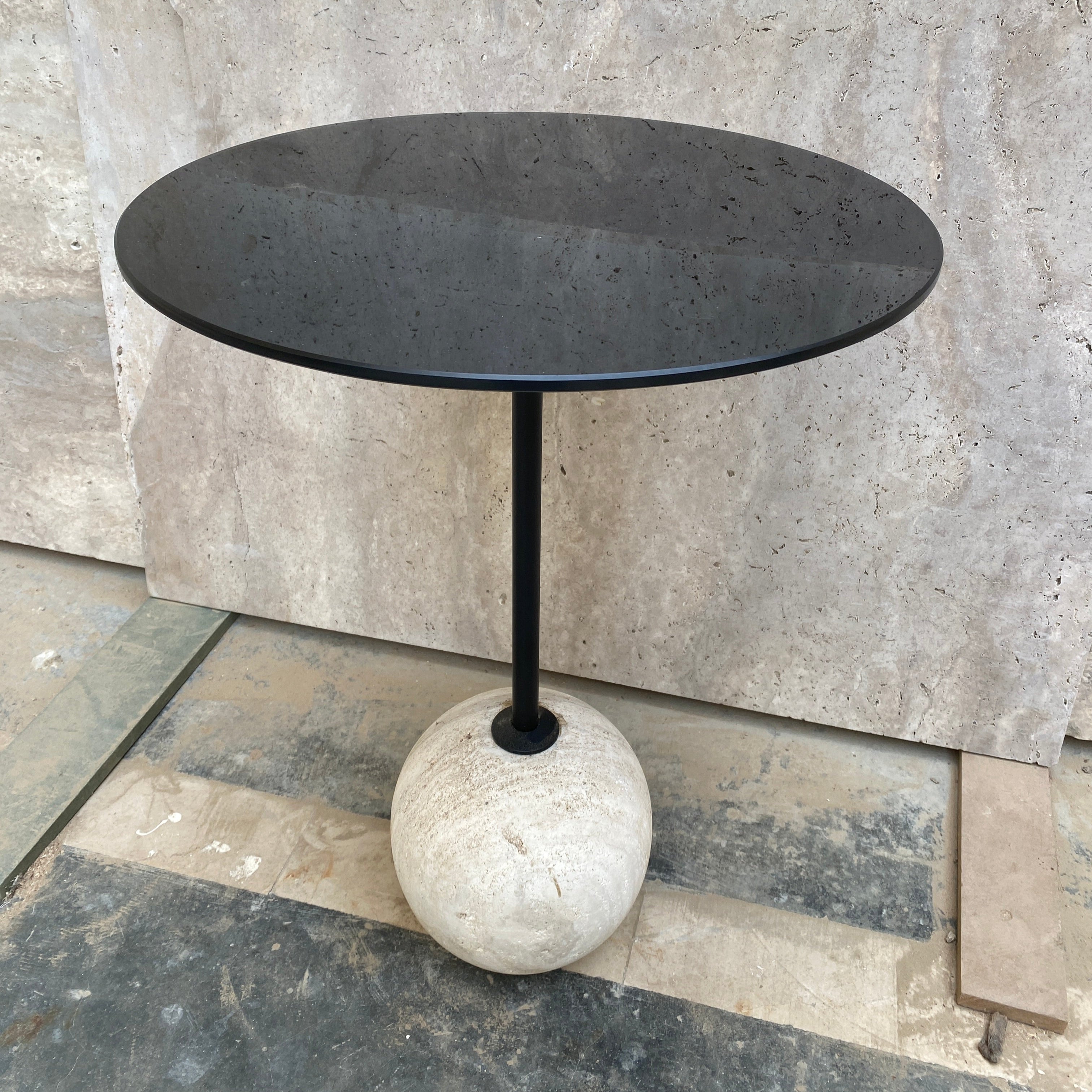 BALL END TABLE