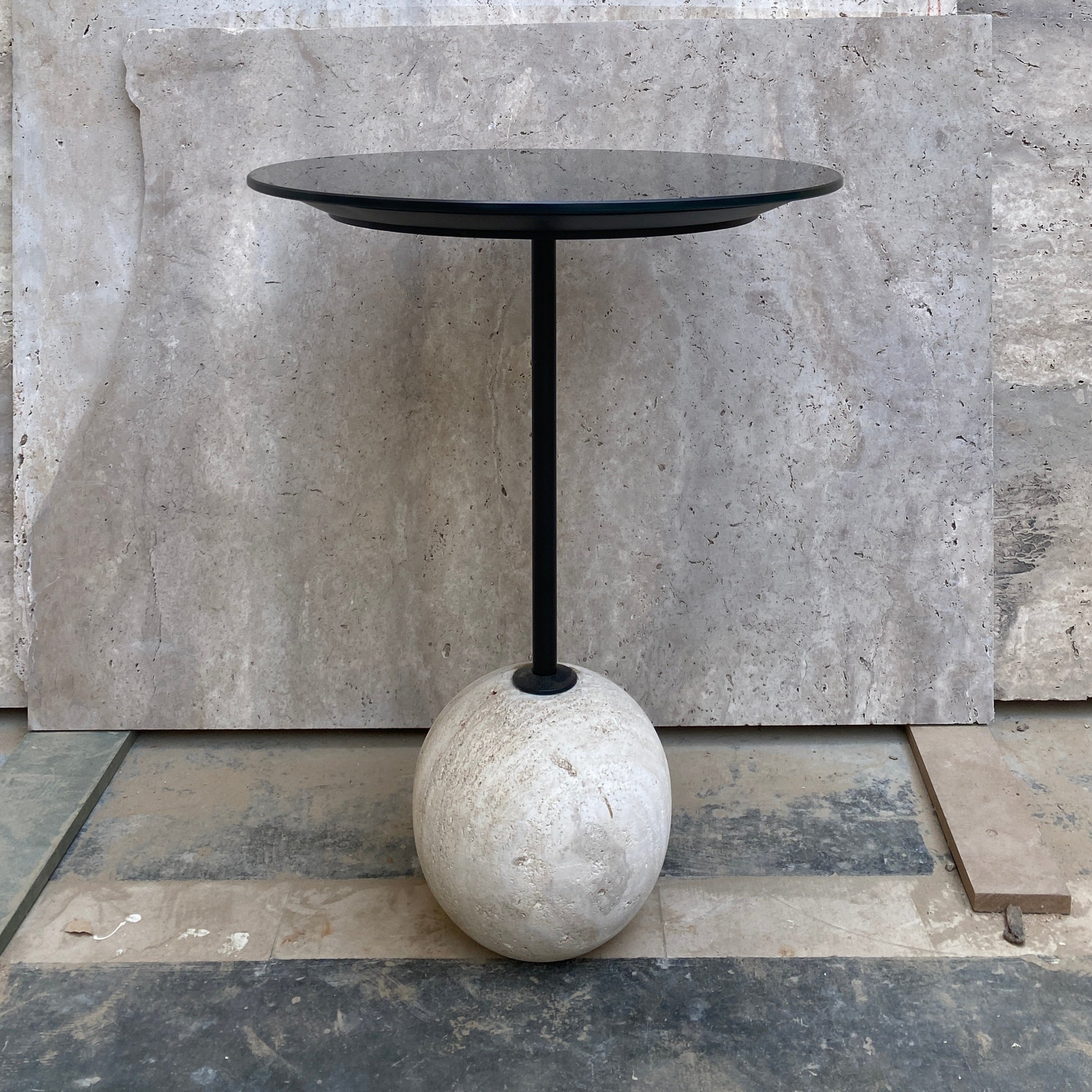 BALL END TABLE