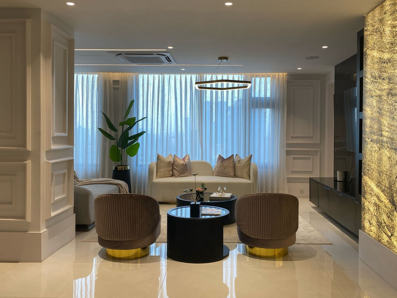 BELVEDERE ARMCHAIR