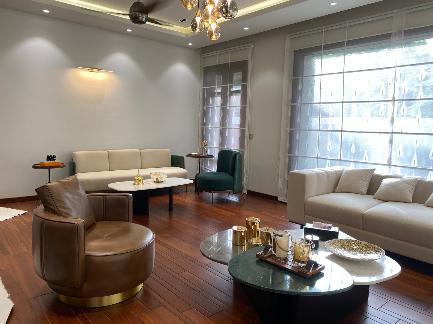 CALLISTO CENTER TABLE