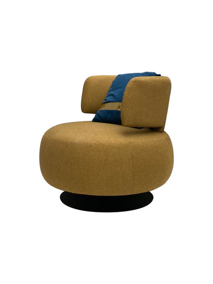 CURL ARMCHAIR