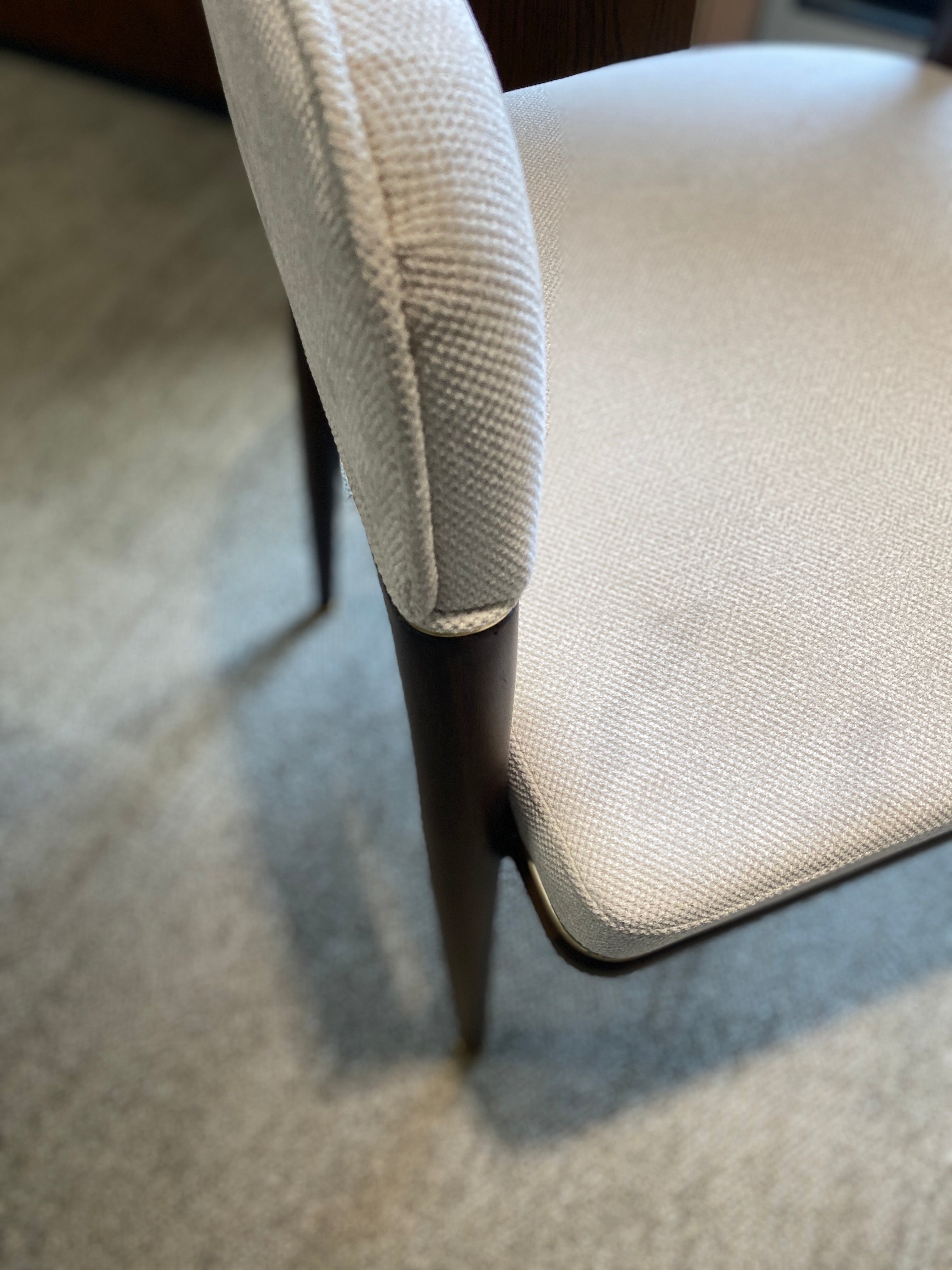 HOLA ARMCHAIR