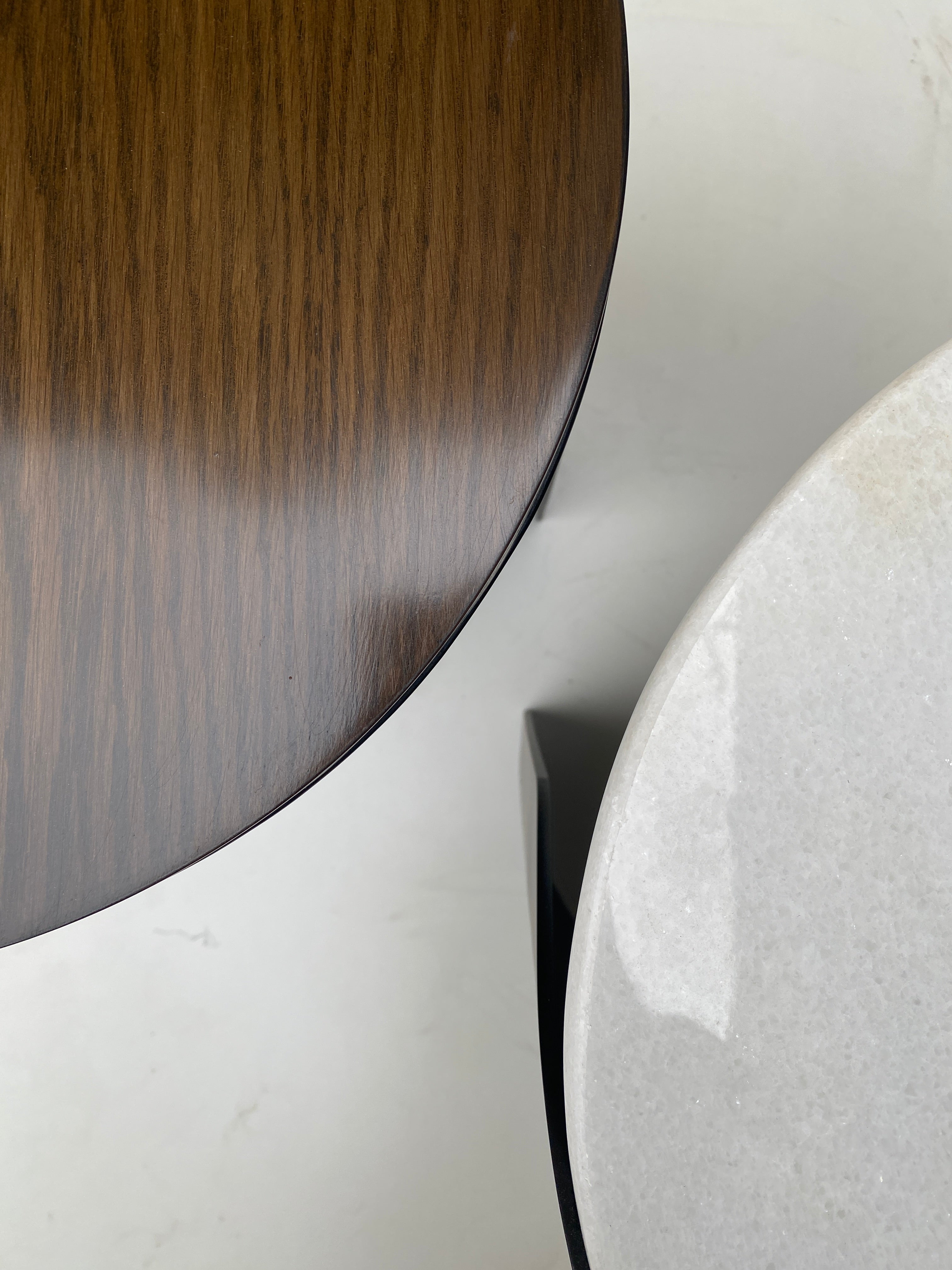 HUGA END TABLE