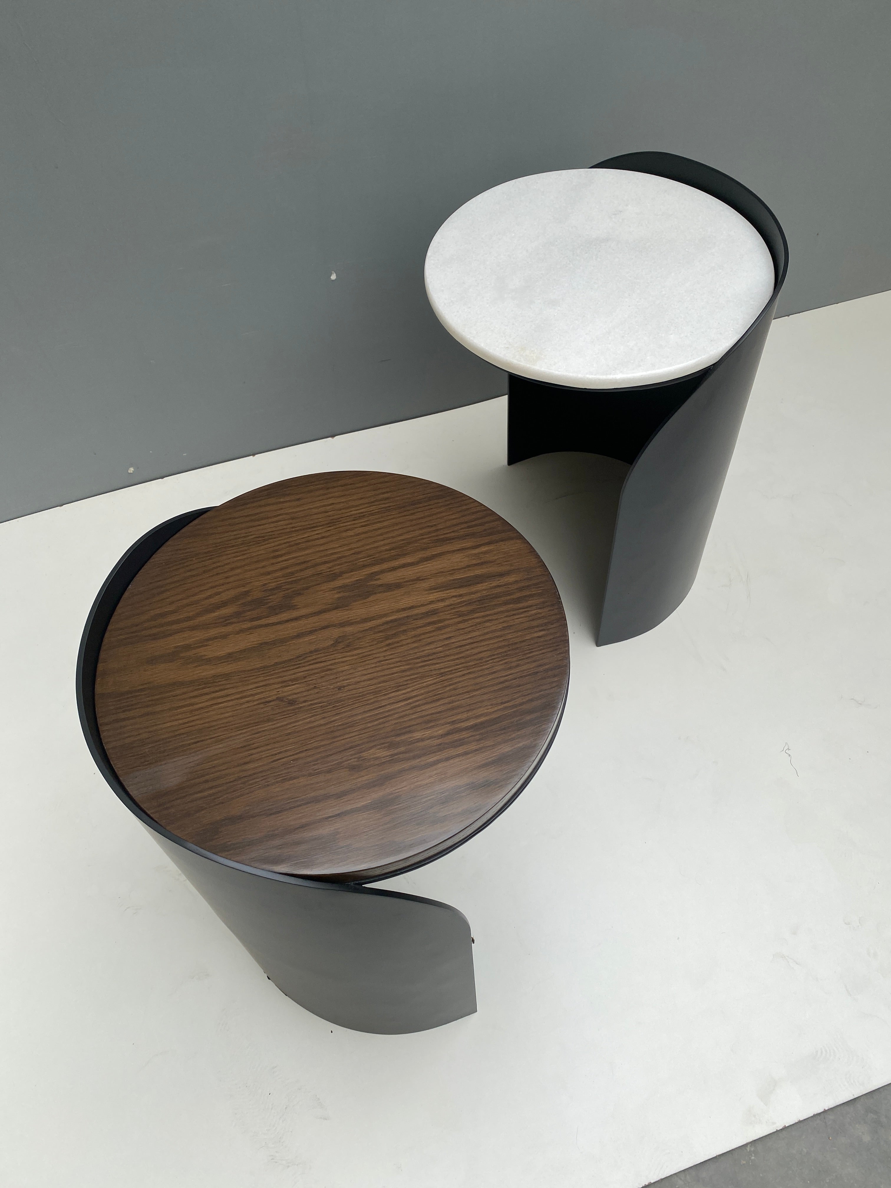 HUGA END TABLE