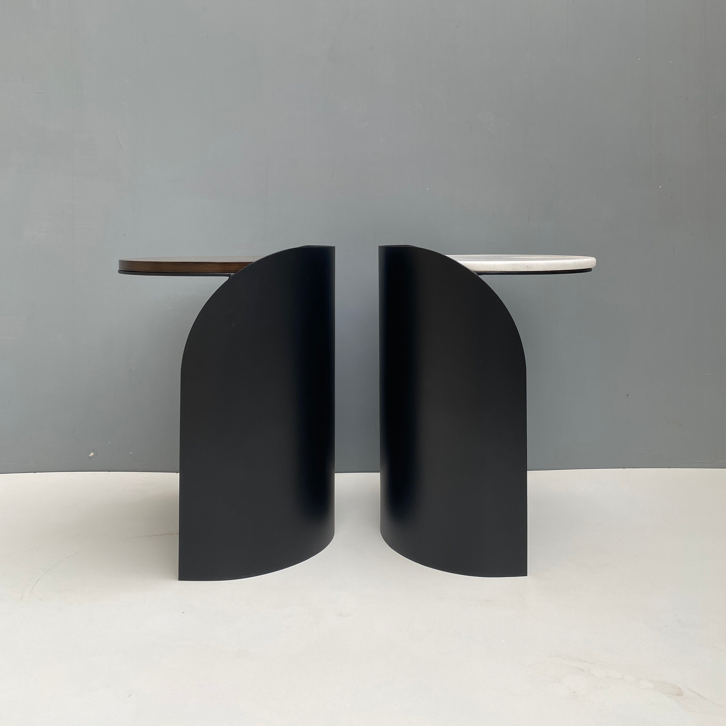 HUGA END TABLE