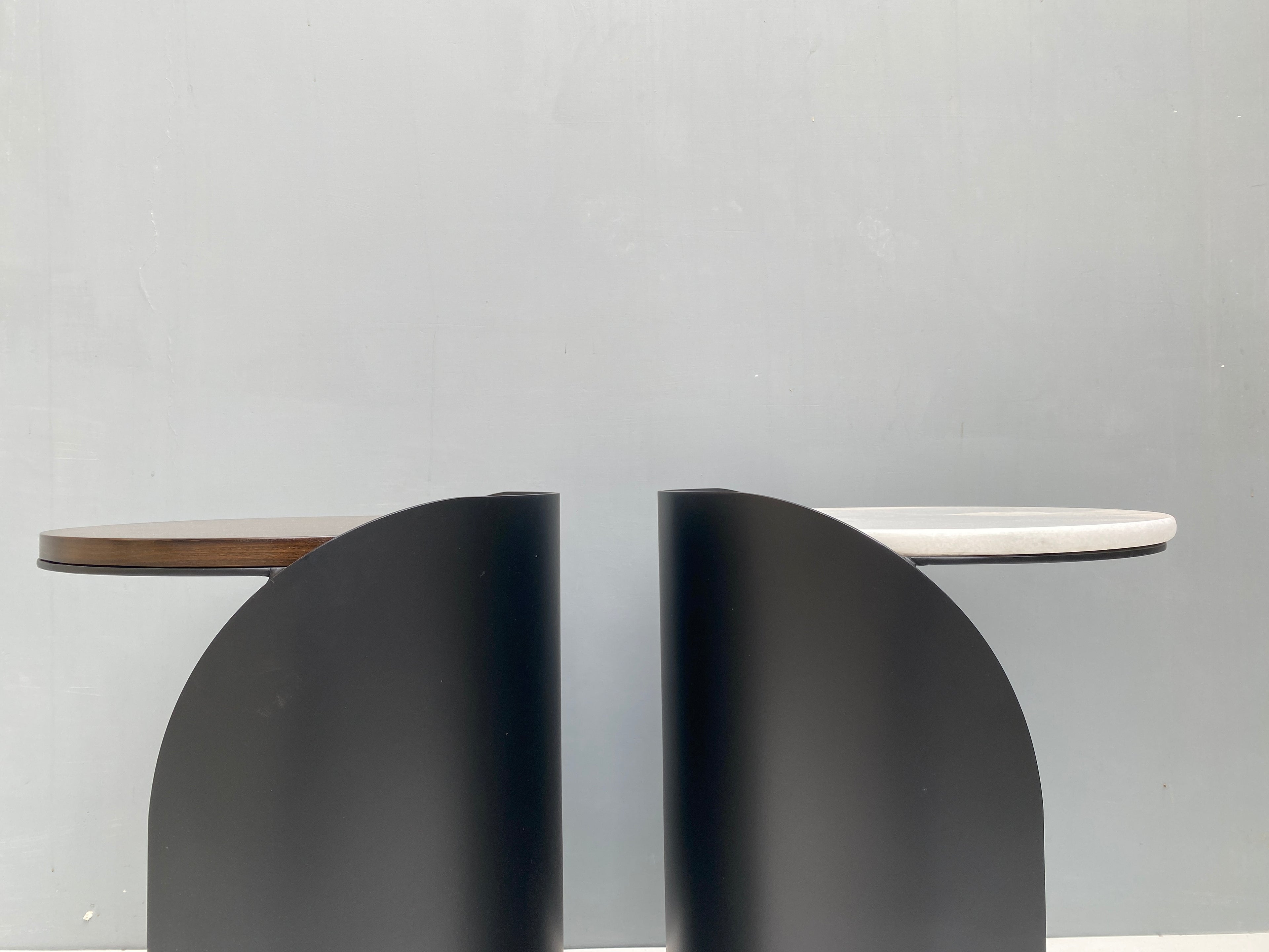 HUGA END TABLE