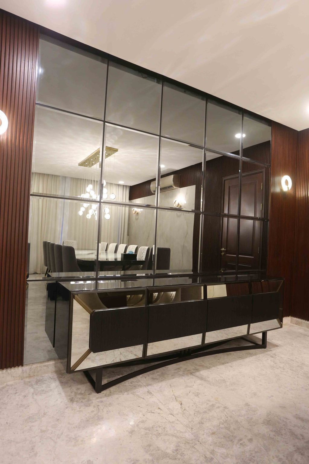 LION SIDEBOARD