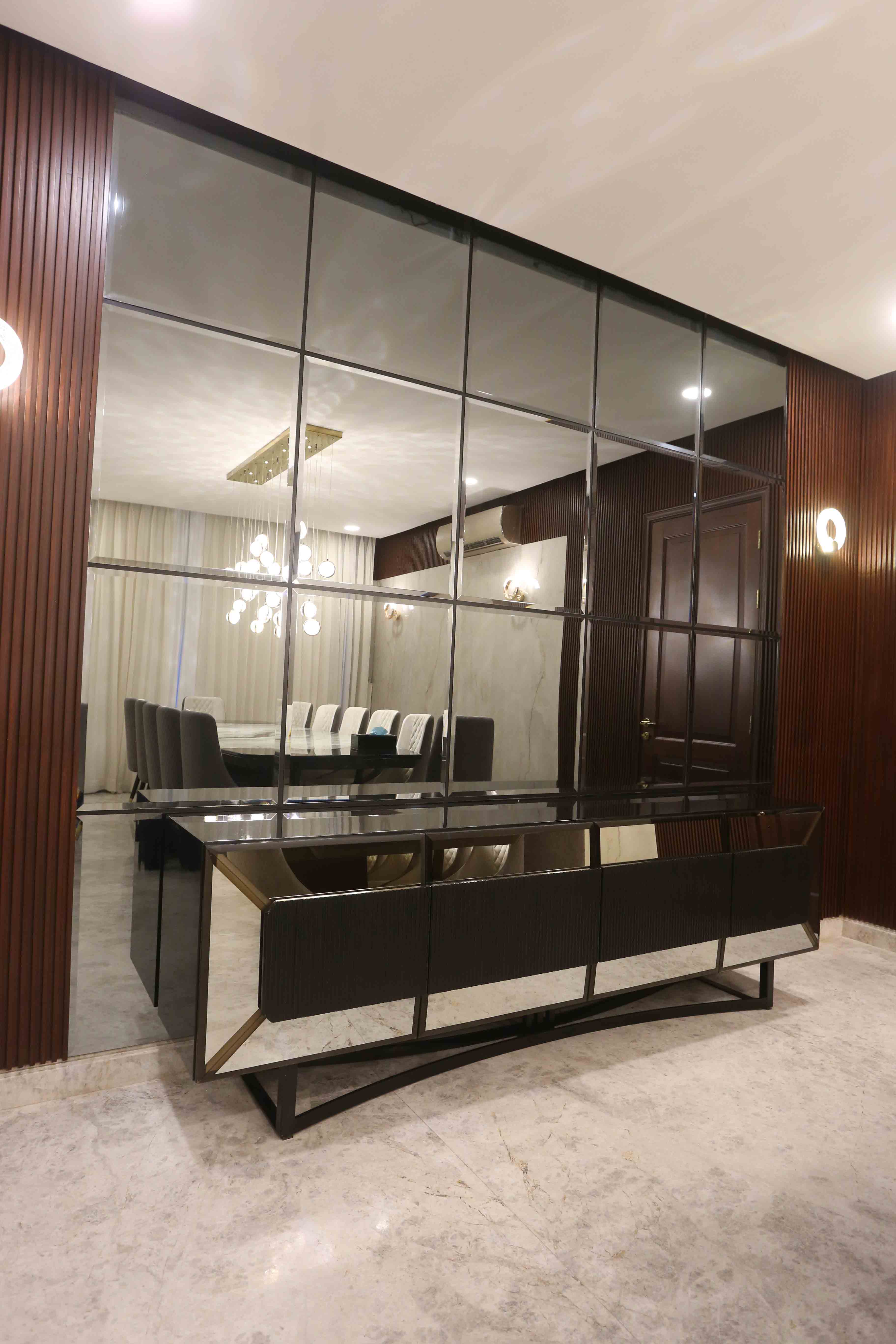 LION SIDEBOARD
