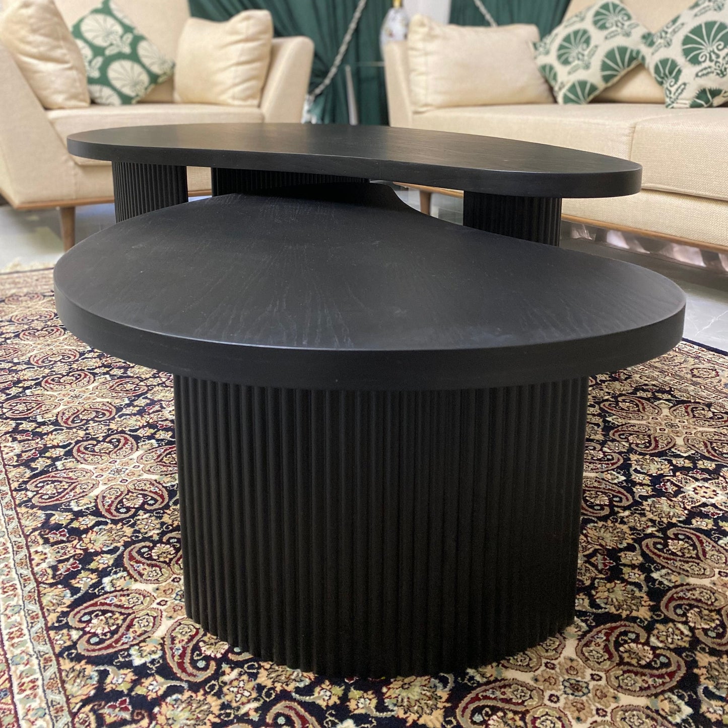 ORGANIC CENTER TABLE