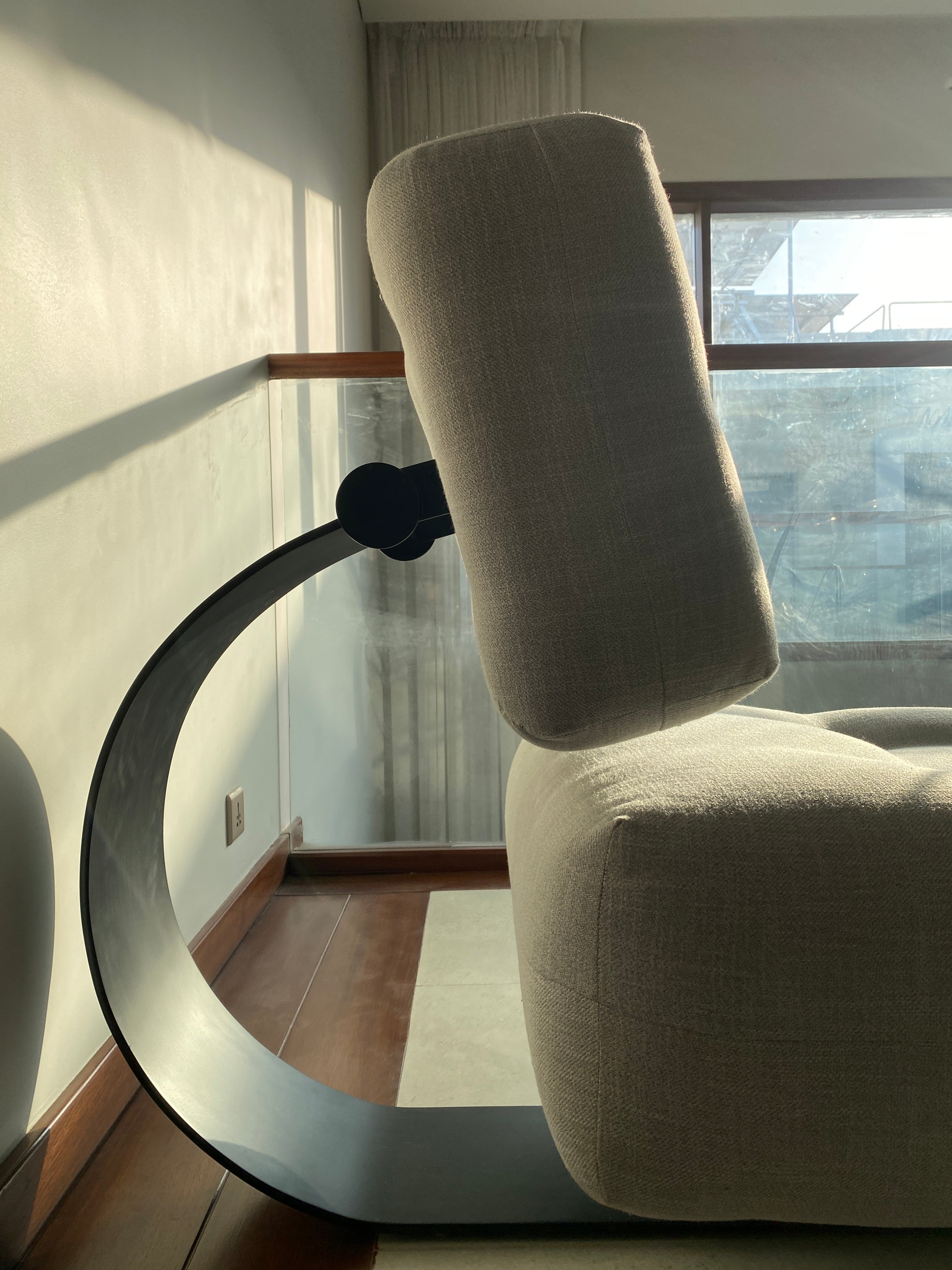 OSCAR NIEMEYER CHAIR