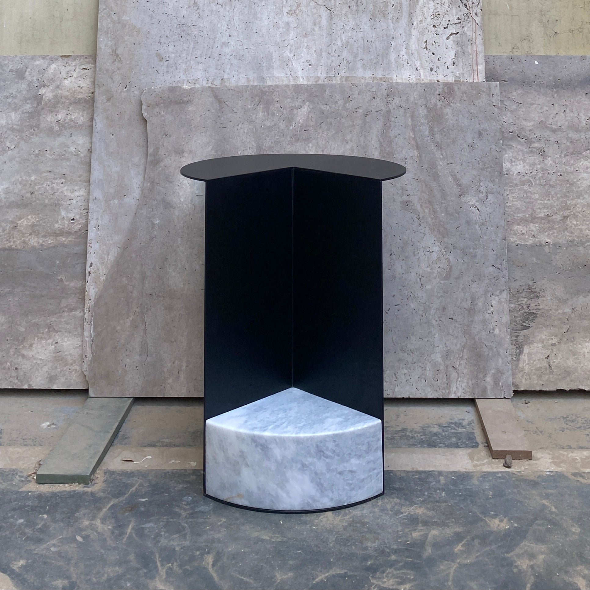 PAC END TABLE