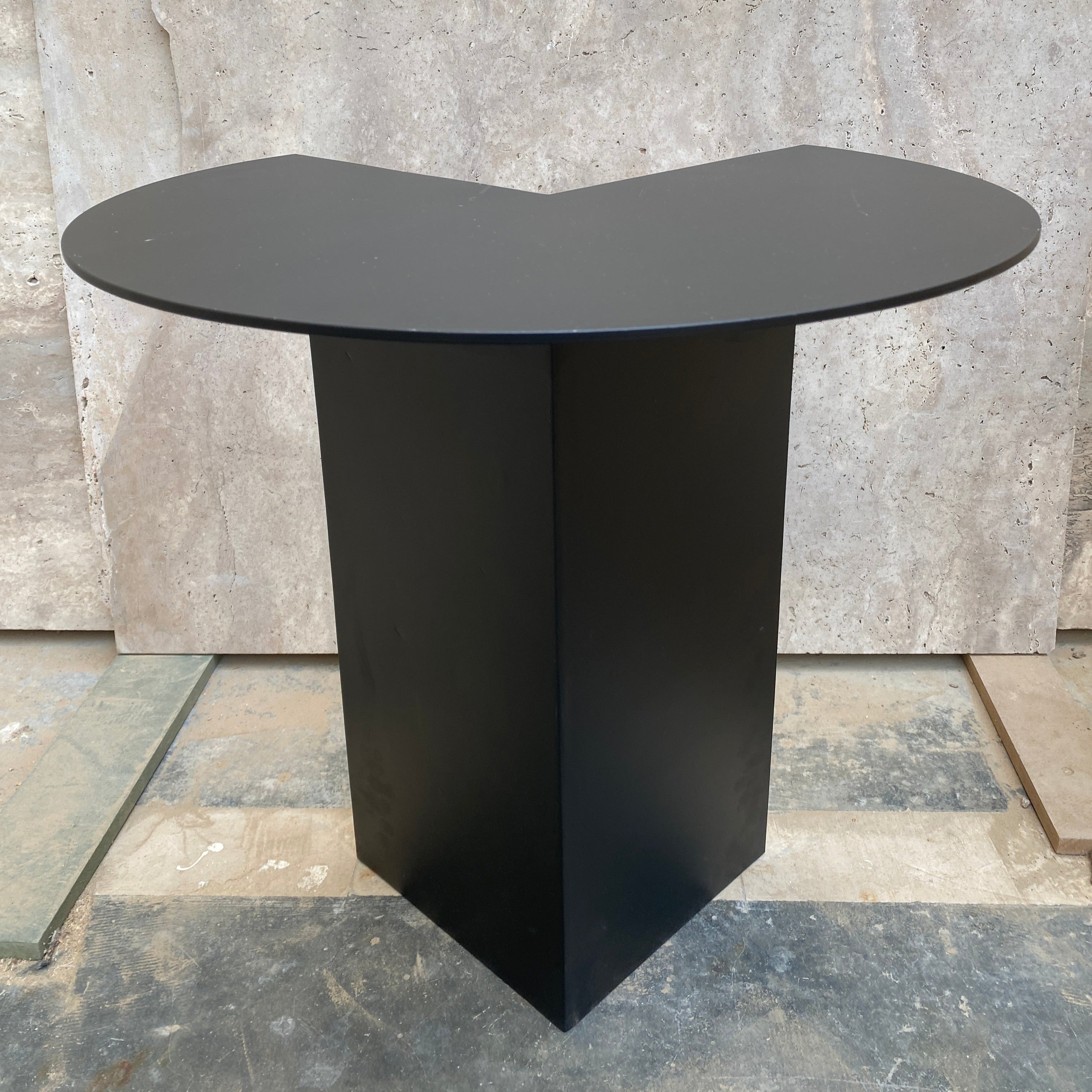 PAC END TABLE
