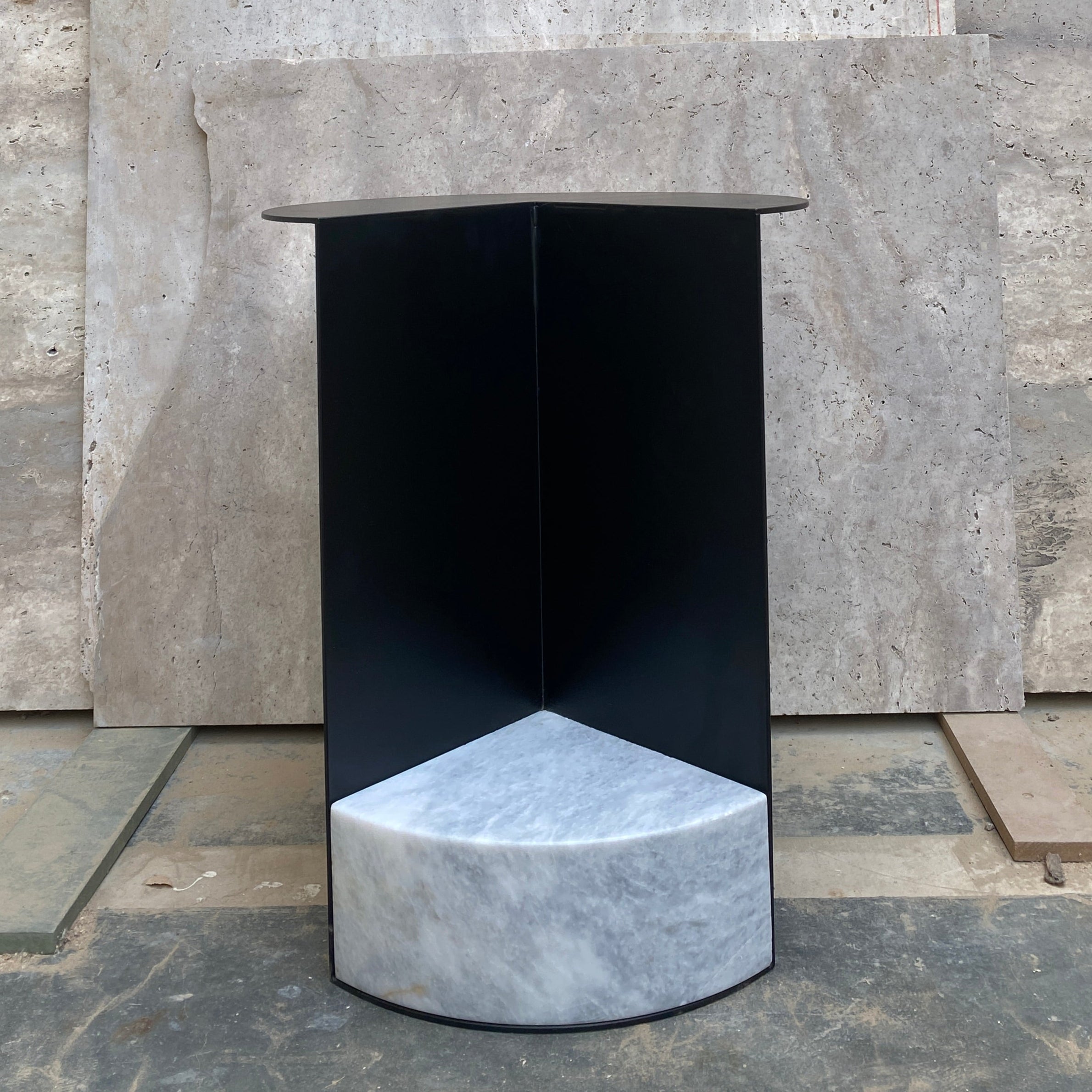 PAC END TABLE