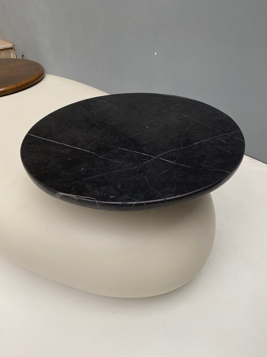 PEBBLE CENTER TABLE