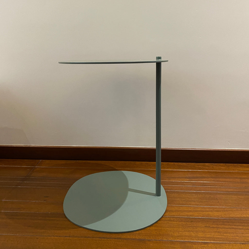 ROUND BAE END TABLE