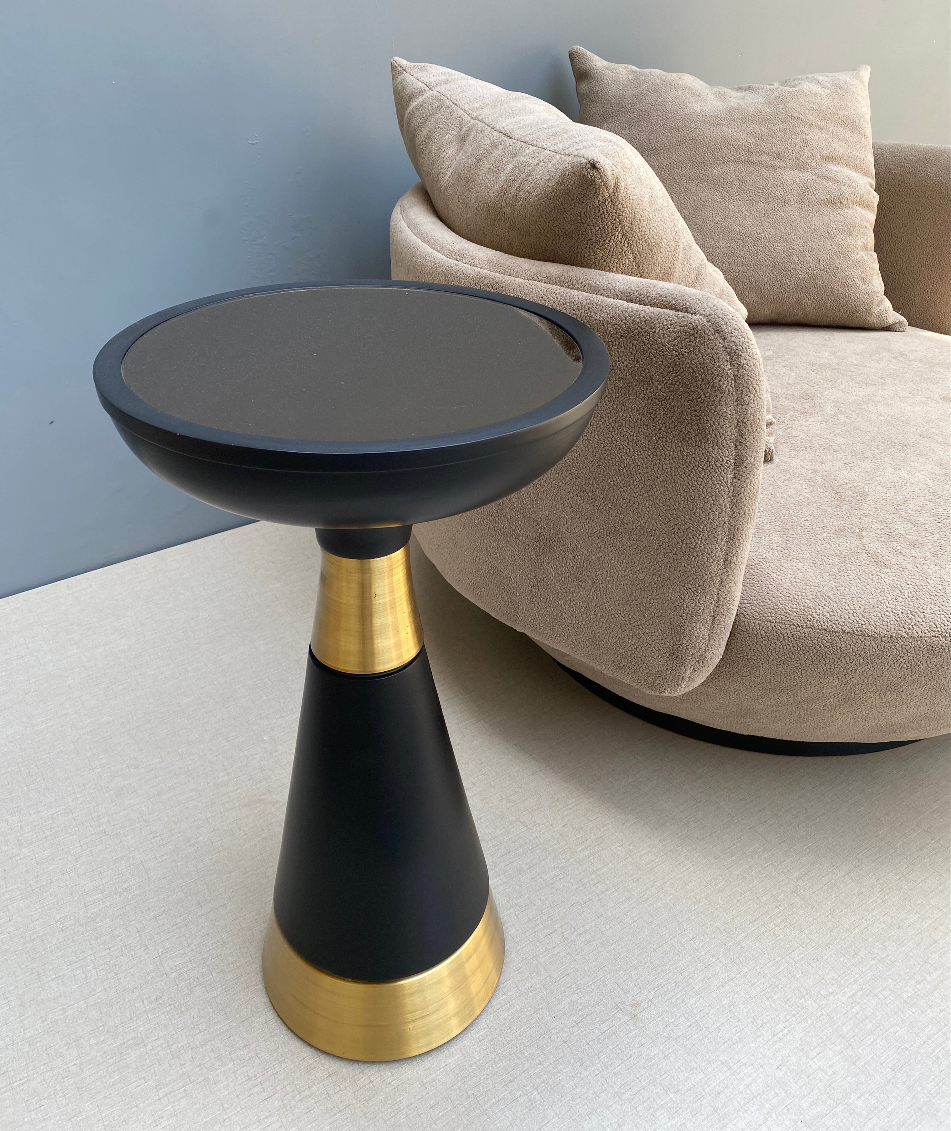 ROXANNE END TABLE