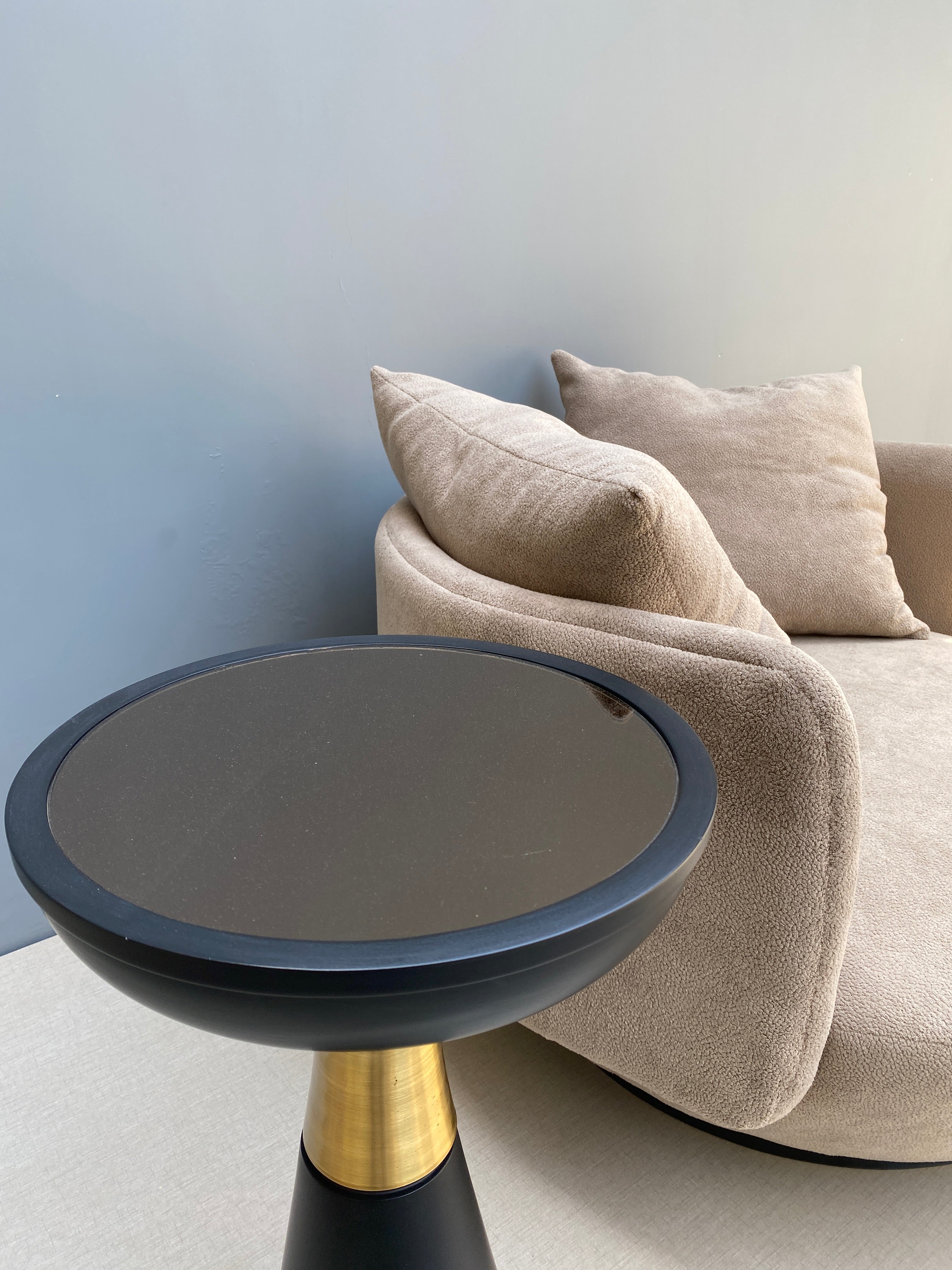 ROXANNE END TABLE