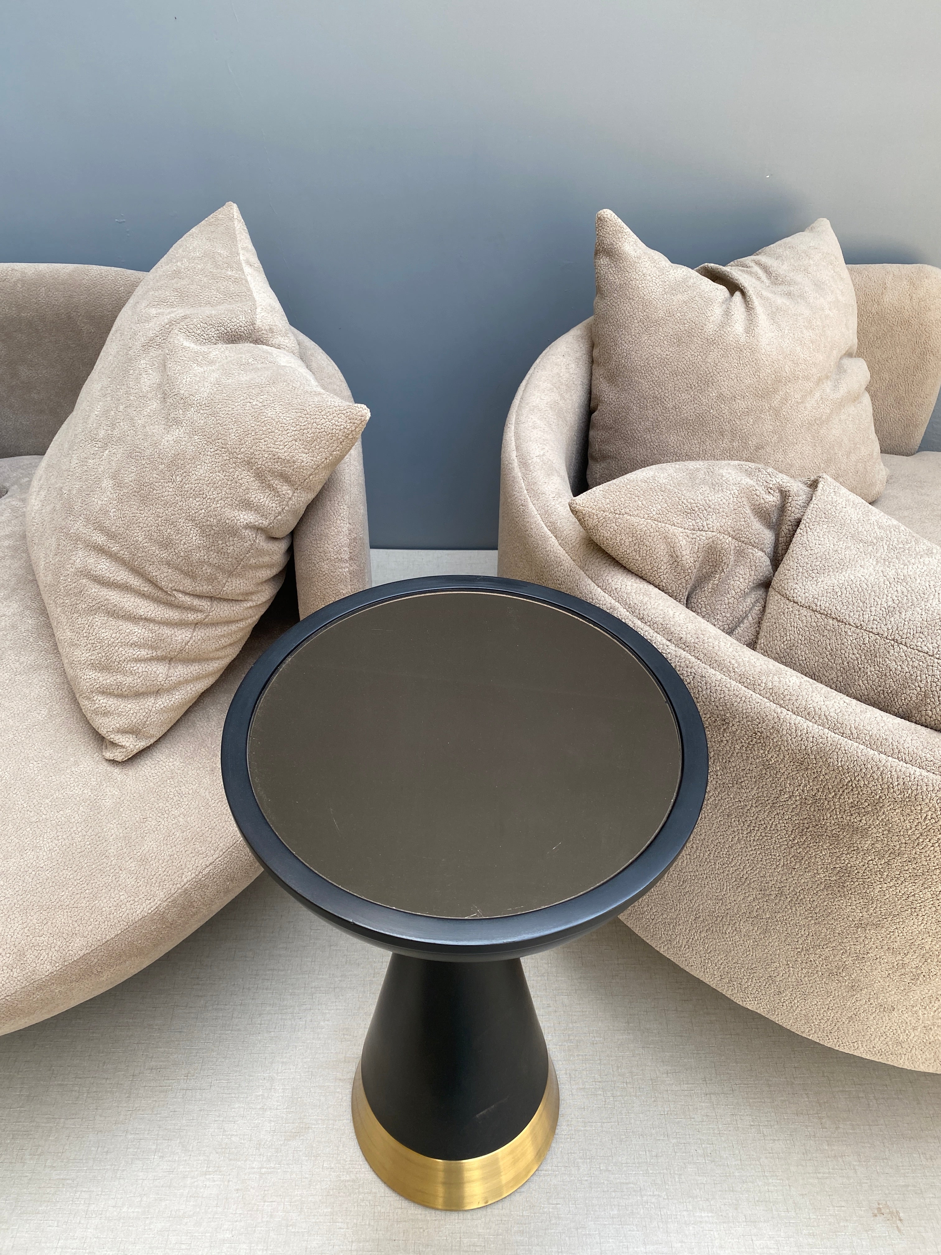 ROXANNE END TABLE