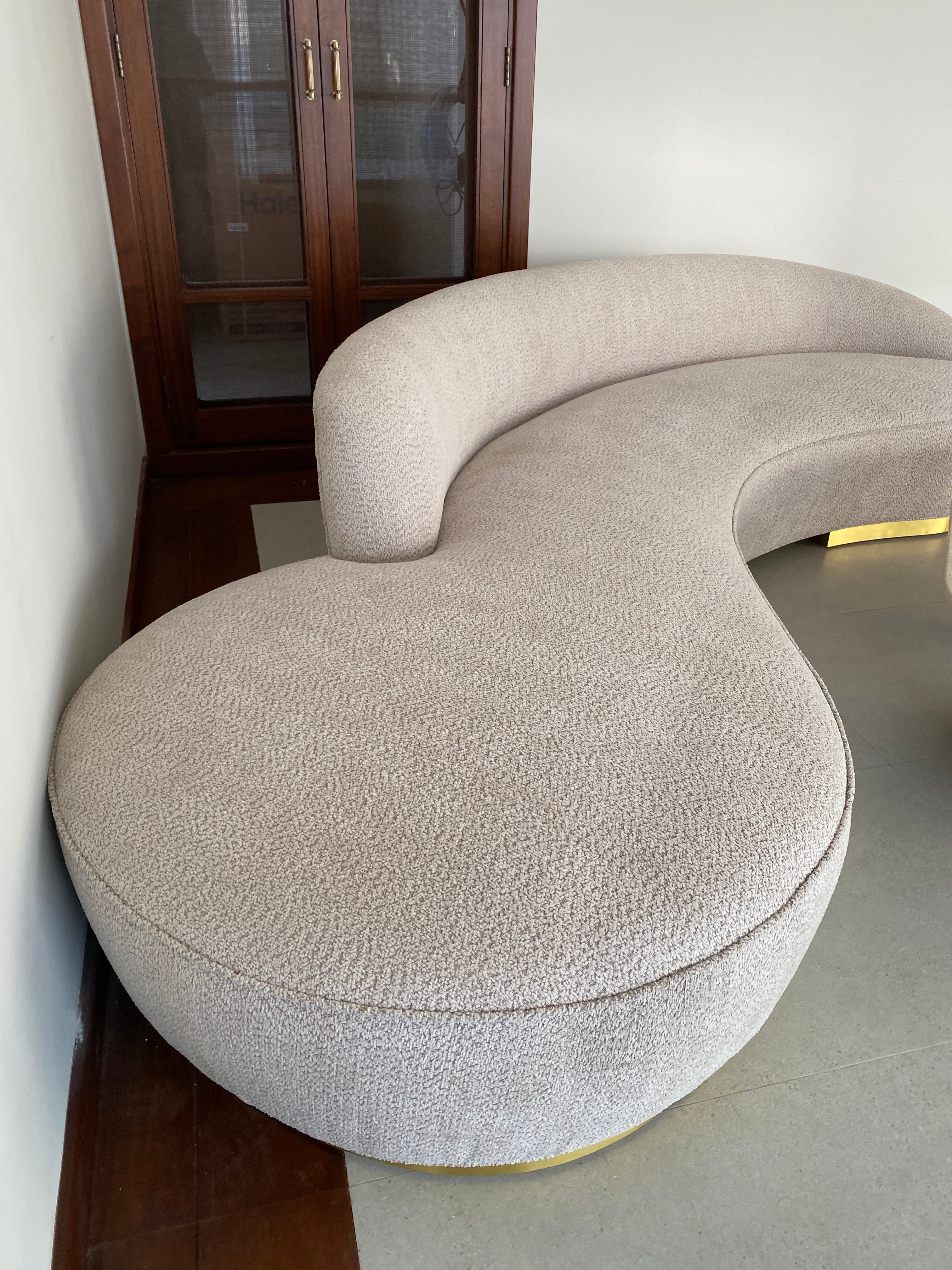 SERPENTINE SOFA