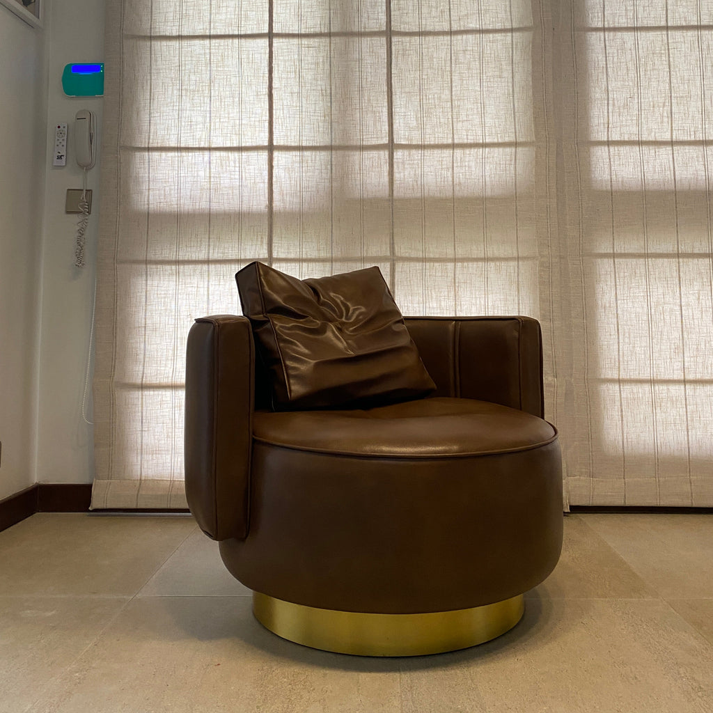 TORII BOLD ARMCHAIR