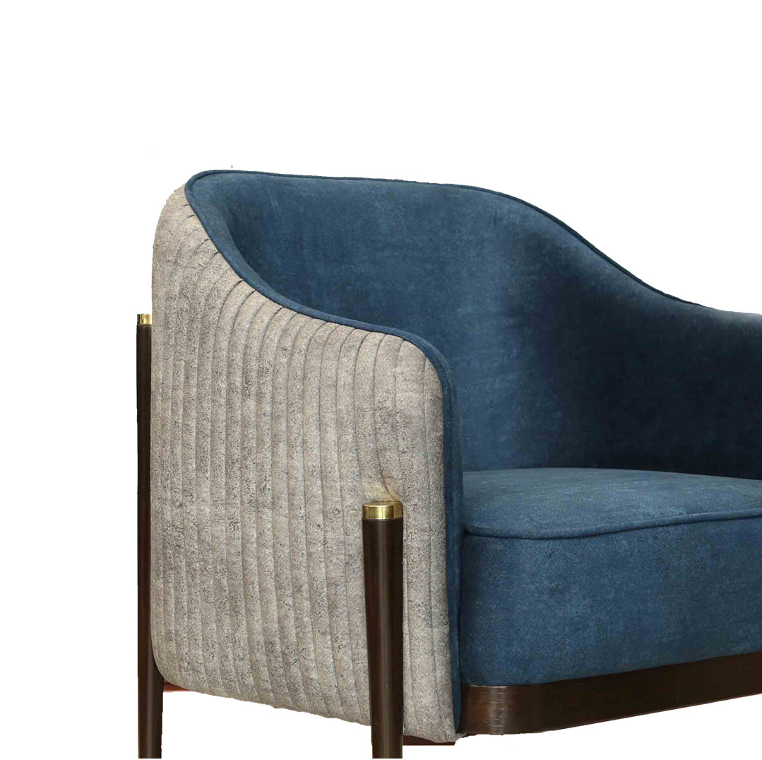 VERSA ARMCHAIR