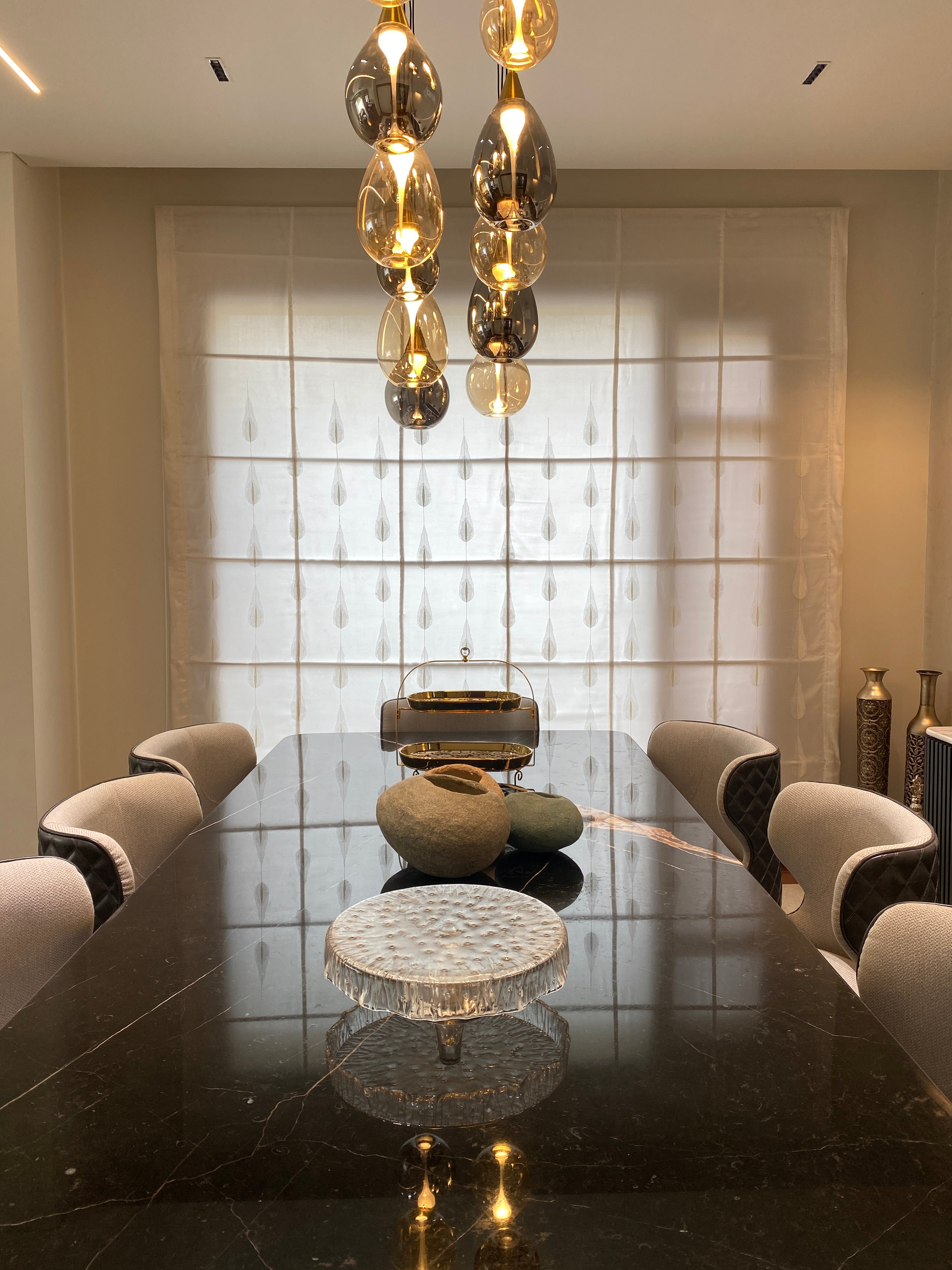 WEDGE DINING TABLE
